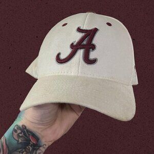 Y2k college zephyr fitted hat cap Alabama roll tide 00s white burgundy maroon